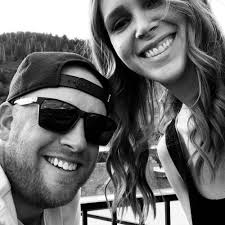 Dani Gregory and Michael Vasbinder's Wedding Website