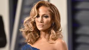 If you're stuck at home at the moment, why not use the time to plan your next short haircut? Jennifer Lopez S Curly Hair For The Holidays Pics Hollywood Life