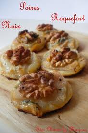 Beaujolais Nouveau Et Feuilletes Amuses Bouche Fees Mains By Marjorie Recette Roquefort Recette Aperitif Aperitif Dinatoire Noel