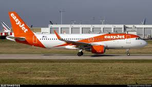 Easyjet offer two fare classes: Oe Ivq Airbus A320 214 Easyjet Europe Fabrizio Gandolfo Jetphotos