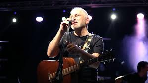 «κοιμόμουν όταν νύσταζα, έτρωγα όταν πεινούσα και είχα καπνίσει τα πάντα». Kai H Zwh Synexizetai O Nikos Portokalogloy Me Thn Syzygo Toy Sto Aerodromio Me Maskes Bovary