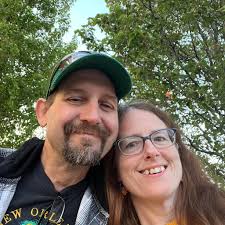 Can breast size decrease significantly after weight loss surgery?