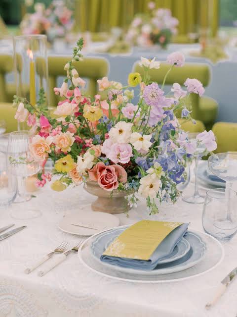 45 Floral Centerpiece Ideas to Inspire You