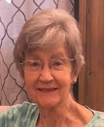 Kelly Carnahan's Instagram, Twitter & Facebook