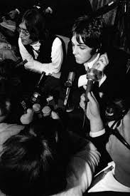 John And Paul Announce Apple Corps In New York 14 May 1968 Photo By Elliot Landy Lennon And Mccartney Paul Mccartney John Lennon Paul Mccartney