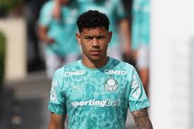 Palmeiras pede liberação da Seleção Sub-20 e relaciona joia contra Fortaleza