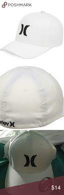 Nwt Hurley Flexfit White And Black Hat Flexfit White And Black Hurley