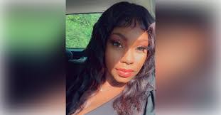 Rosa Bowman's Instagram, Twitter & Facebook