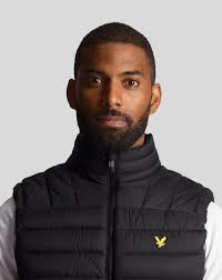 Lyle & Scott Licht sportvest met gewatteerde kraag gitzwart, Jet zwart. :  Amazon.com.be: Mode