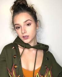 Kayce Brewer (TIKTOK STAR)
