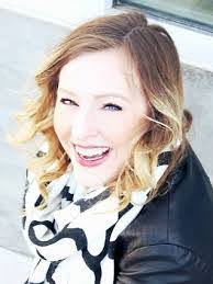 Bernadette Parr's Instagram, Twitter & Facebook