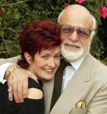 Tears blurred every eye when Elton John whispered, “This was the song he  wanted when the lights went out,” and lowered himself at the grand piano.  No stage lights. No applause. Just