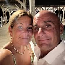 Can a naturalized US citizen from Italy easily obtain dual citizenship?