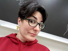 Filling up bundle spots in Shop With Tay group