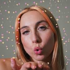 Georgina Wells's Instagram, Twitter & Facebook