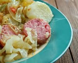 Potee A La Saucisse De Toulouse Et Au Chou Recette Recette Potee Potee Au Chou Vert Potee Aux Choux