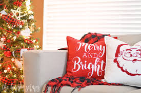 Decorative christmas pillows come in different designs and styles. Diy Christmas Throw Pillows The Happy Scraps