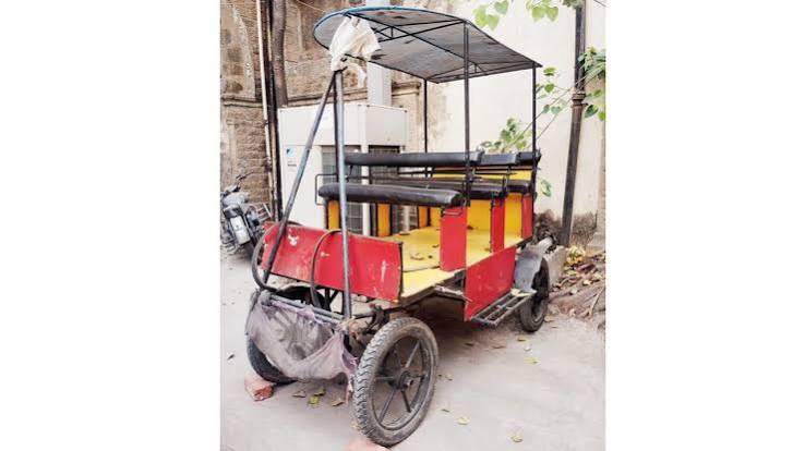 Mumbai: Horse-drawn carriage seized in Churchgate, FIR filed a decade after HC ban