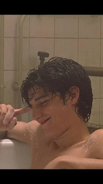 The Dreamers (2003) dir. Bernardo Bertolucci, ., #thedreamers  #bernardobertolucci #michaelpitt #louisgarrel