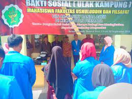 Masyarakat setempat adalah suatu wadah dan wilayah dari kehidupan sekelompok orang yang ditandai oleh adanya hubungan sosial. Mahasiswa Ushuluddin Dan Filsafat Adakan Bakti Sosial Di Bener Meriah