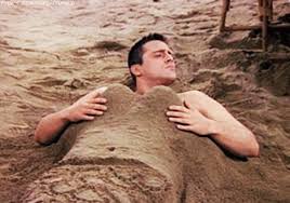 L'amour à la plage est une chanson du groupe français niagara. Quand Joey Va A La Plage Friends Les 100 Scenes Cultes En Gifs Elle