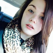 Nina Tocci (@neenbeaan)