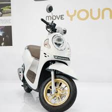 Bandingkan juga scoopy 2021 dengan rivalnya seperti genio, beat dan. 30 Galeri Modifikasi Scoopy 2021 Warna Cream Terbaru Otomotif