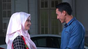 Bersiaran setiap isnin sehingga khamis jam 6.58 petang menerusi saluran tv3 di slot akasia. Sayangku Kapten Mukhriz Episode Akhir