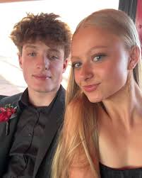 Hello! My name is Allie Hunter i'm from forest lake MN. I'm fully committed  to St Thomas and plan