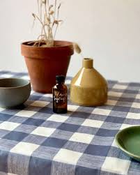 Add color and warmth with linen runners. A Moveable Feast The Wanda Dinner Party Box From A Uk Entertaining Guru Remodelista