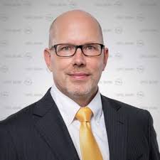 Nicolas Killian auf LinkedIn: Vor gut fünf Jahren habe ich in München  selbst am Traum vom…