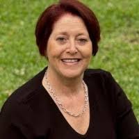 Donna Whitton's Instagram, Twitter & Facebook