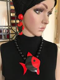 MARION GODART Paris Collier Pendantif Poisson Ange Noire Et Rouge Beaded  Black and Red Angelfish Pendant Necklace French Costume Jewelry