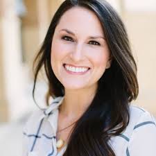 Holly Devine (@SoDevine)