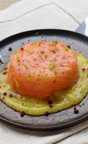 Dome De Saumon Fume Avocat Et Mangue Recette Saumon Fume Recette Saumon Fume Recettes De Cuisine