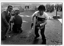 Autonomia operaia è stato un movimento della sinistra extraparlamentare attivo fra il 1973 e il 1979. Autonomia Operaia Wikipedia