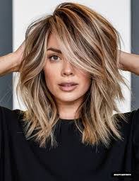 Melissa Bridge's Instagram, Twitter & Facebook