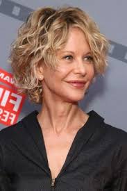 Il mantenimento e l'impegno che presentano i capelli davvero corti… 10 Idee Su Meg Ryan Tagli Di Capelli Capelli Tagli Di Capelli Corti Ricci