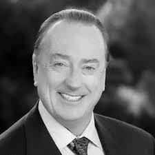 Robert Mcleod's Instagram, Twitter & Facebook