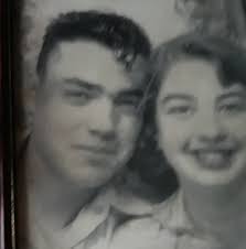 Sherrilyn Carlin-Viner , Paula Martinis Evanson , Hawaii. 1981 Graduation  present.