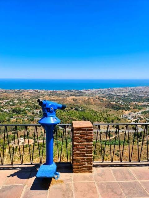 MIRADOR DEL COMPÁS 