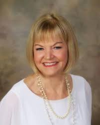 Vicki Dolan's Instagram, Twitter & Facebook