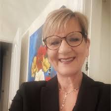 Gillian Franklin's Instagram, Twitter & Facebook