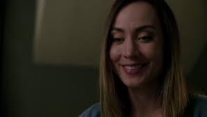 Kelly Kline's Instagram, Twitter & Facebook