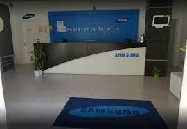 Se hai rotto solo il vetro mentre lcd sotto ancora si vede allora si puo cambiare. News Malware Hoax Tg Soft Cyber Security Specialist