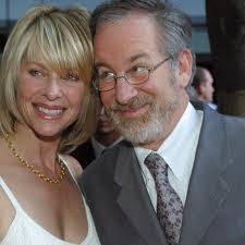 Evelyn Mcgee's Instagram, Twitter & Facebook