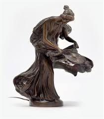 Diese gesegnete region ist als „garten frankreichs bekannt, da. Leo Laporte Blairsy Frankreich 1867 1923 Tischlampe Tanzerin Loie Fuller Frankreich Um 1900 Jugendstil Und Kunsthandwerk Des 20 Jahrhunderts 30 05 2018 Schatzwert Eur 3 500 Bis Eur 5 000 Dorotheum