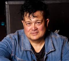 SoundVille ~ Music reviews, Interviews and Podcast .V.