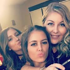 Aubrey Polasky (@AubLasky)