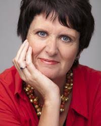 Diana Easley's Instagram, Twitter & Facebook